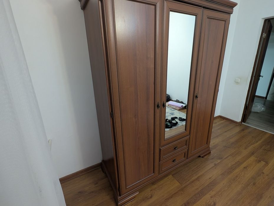 Продам шкаф гардероб