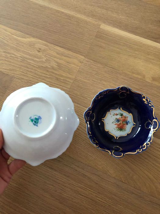Ceainic din porțelan vechi, lucrat manual / farfurii cobalt