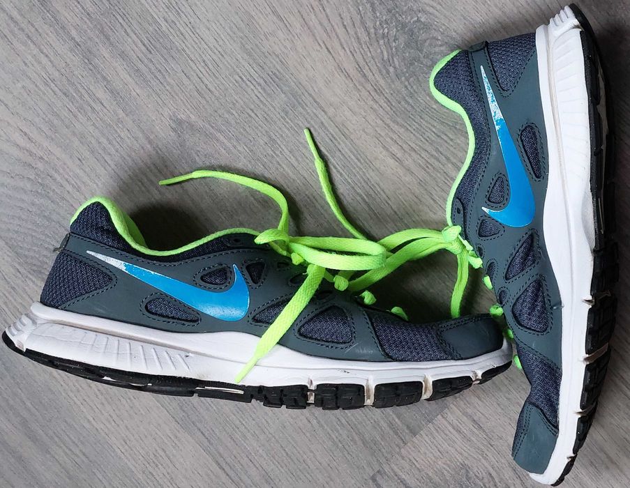 Женски неонови маратонки Nike 40 номер, 25см стелка [Средно състояние]