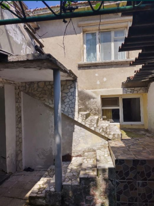 Продава се Къща в Пловдив, Каменица 2 - 469 кв.м за 82 €/кв.м - Снимка #2