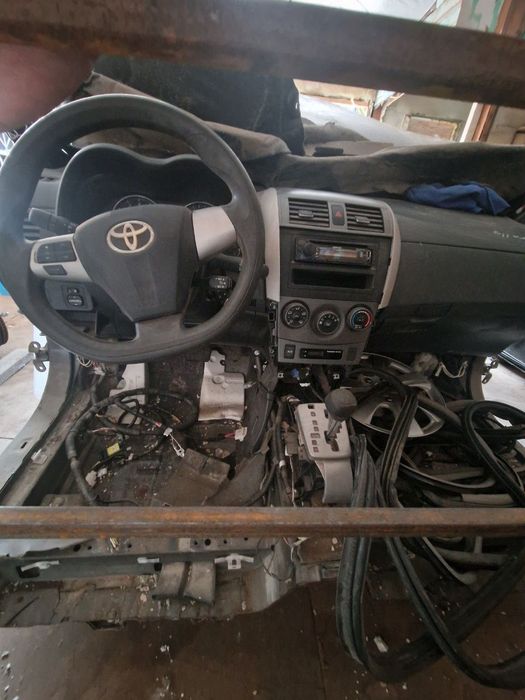 Toyota Corolla 2011г запчасти