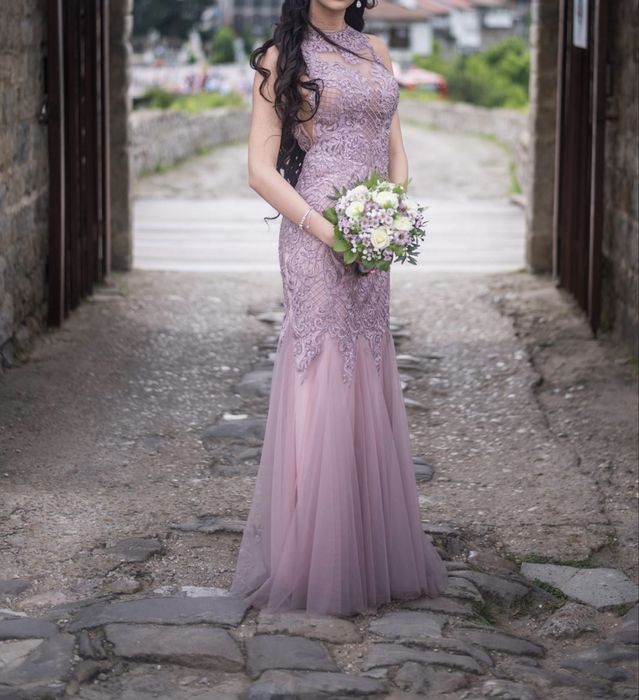 Официална рокля