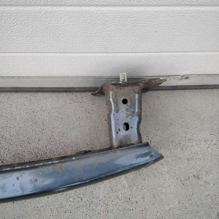 Skoda Octavia 2  2008г.  Греда задна брония и твърд маховик