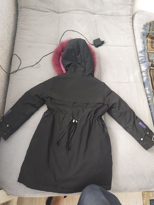 Продам детскую куртку 5000