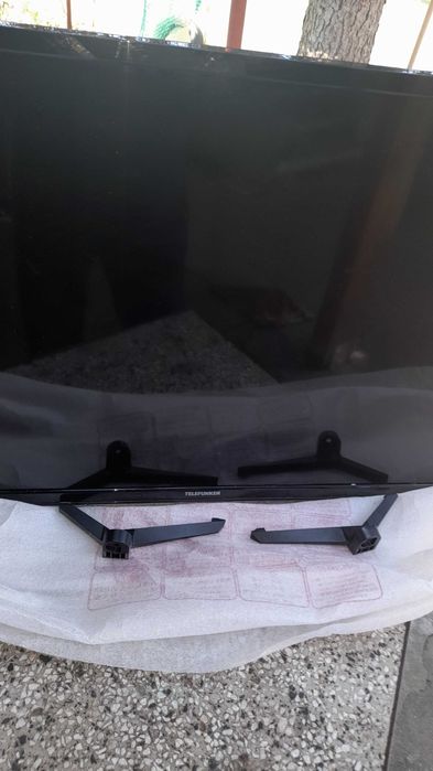 Телевизор "NEO"32 андроид счупена матрица.