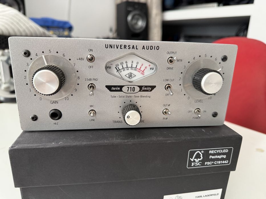 Preamp /  preamplificator de microfon UAD 710 Twin Finity