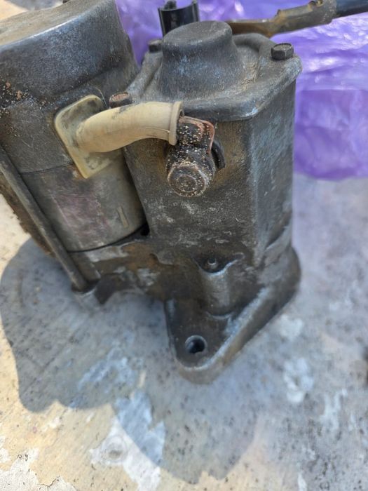 Продам стартер на тойоту Марк 2 креста