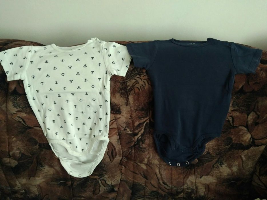 Set 2 body HM +salopeta George 9-12 luni