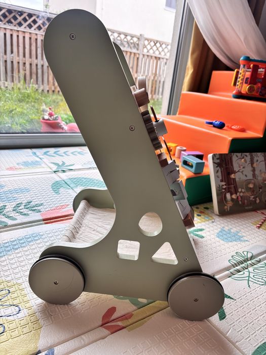Antemergator Little Dutch cu activitati