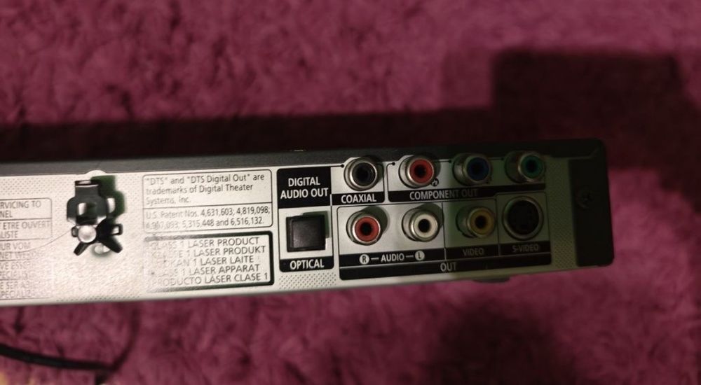 DVD Player Samsung DVD-P370 + Telecomandă + Convertor HDMI