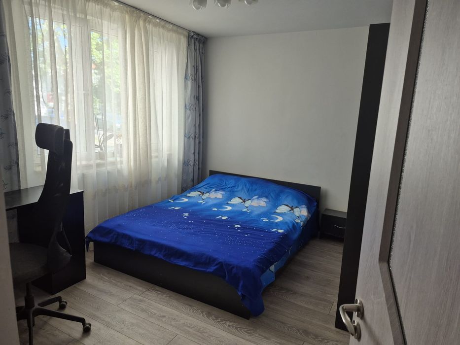 Apartament 3 camere decomandat parterr
