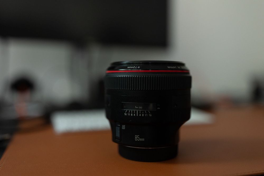 Canon EF 85mm f/1.2L II USM