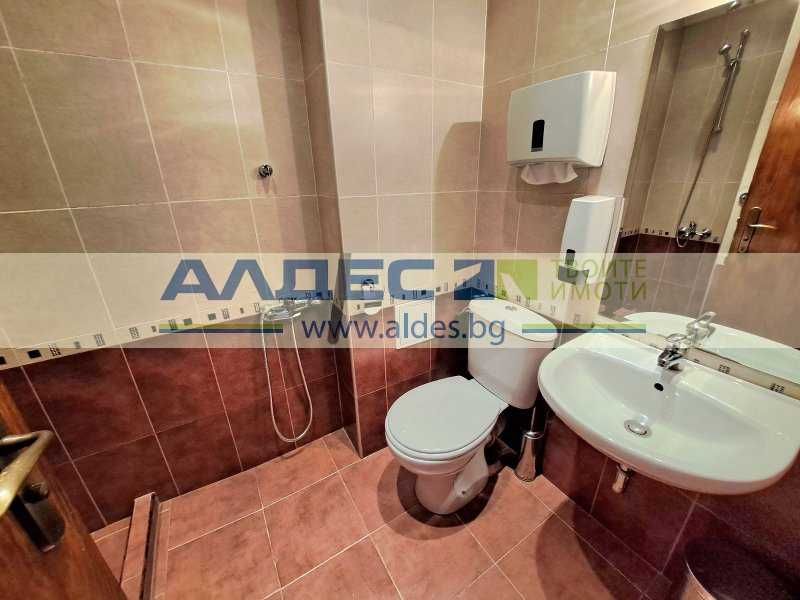 Продава се Тристаен апартамент в София, Център - 75 кв.м за 3747 €/кв.м - Снимка #9