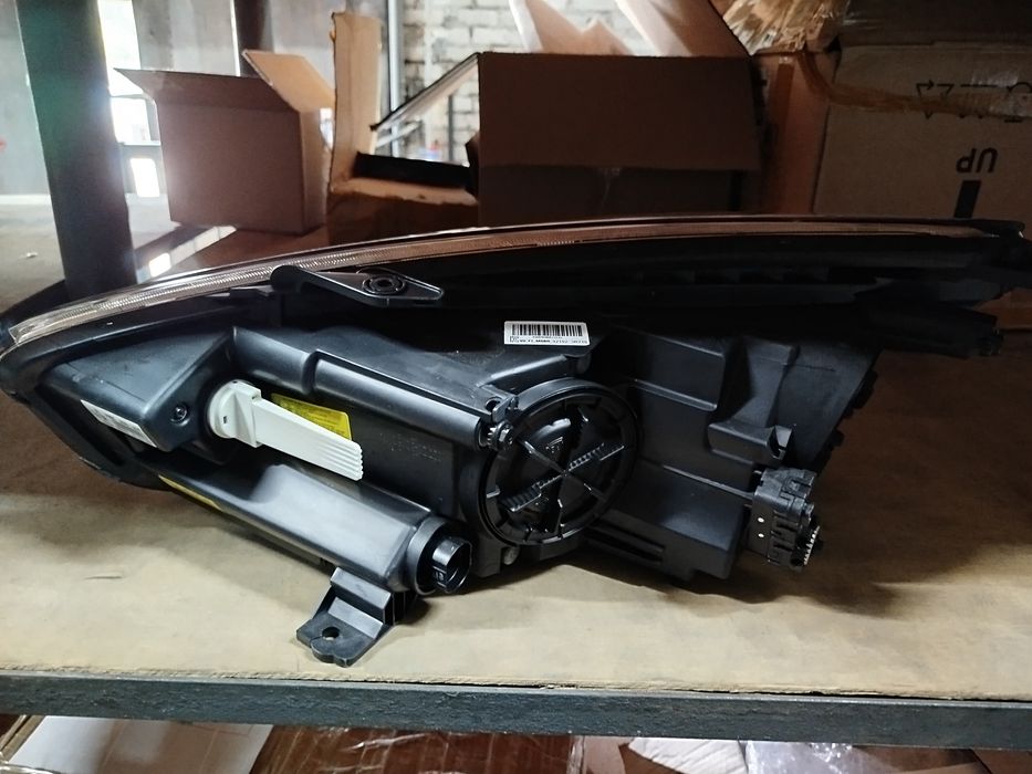 Продам новые фары.