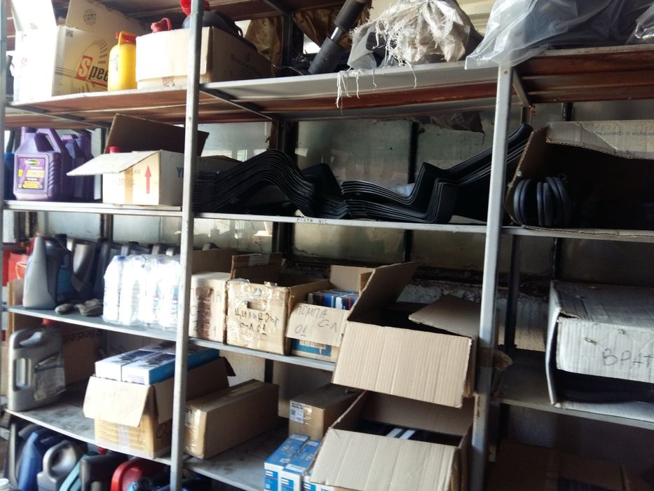 Авточасти на склад за руски коли лада нива москвич и други