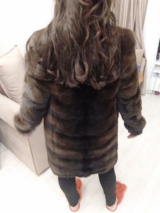 Продается норковая шуба.