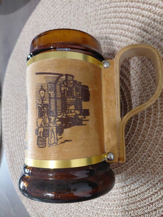 Винтидж халба Siesta ware: амбър стъкло, дърво, метал