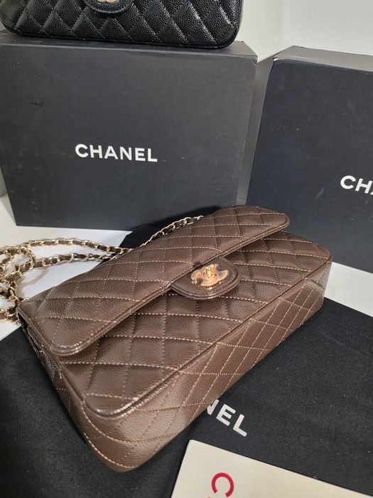 Дамска чанта Chanel Medium Classic Double Flap Bag