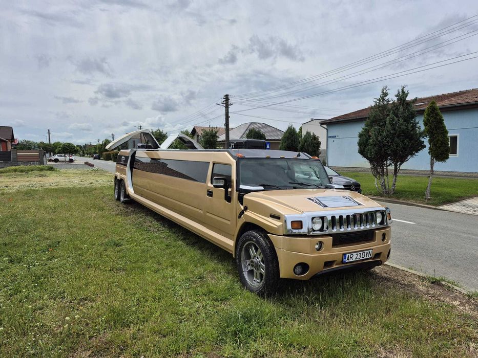 Limuzina de inchiriat Hummer H2 Inchiriez Limuzina Hummer H2