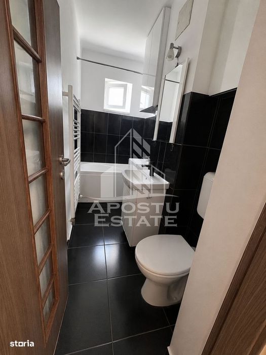 Apartament de vanzare cu 3 camere, 46 mp, zona Sagului