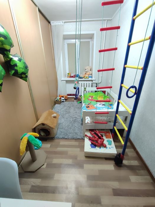 Продается 2-комн (5-20, 5 эт)