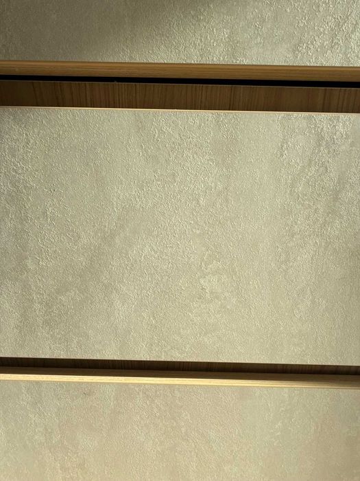 Гардероб със скрин