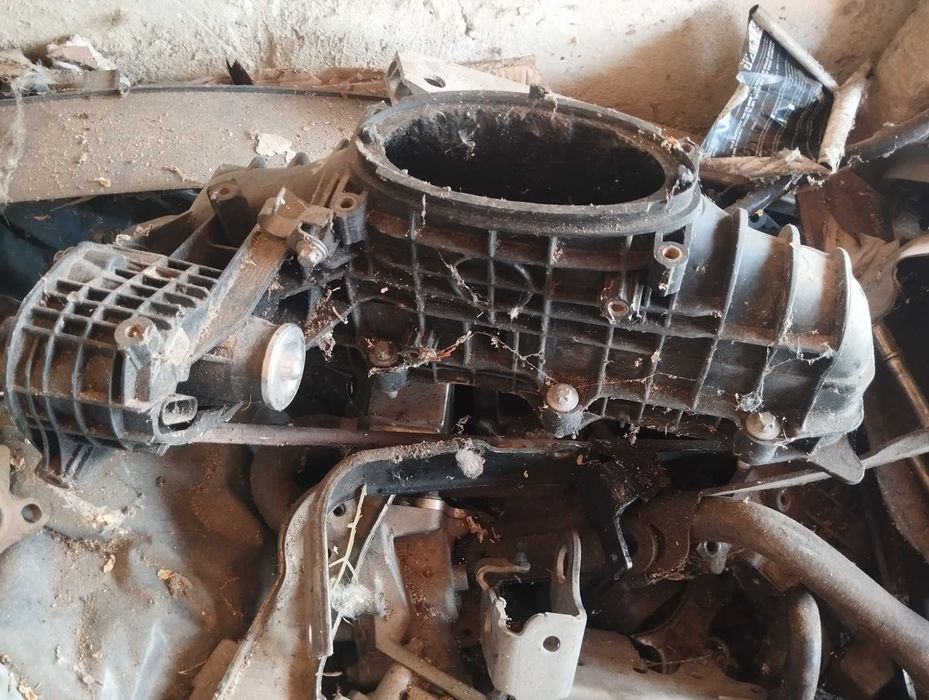 Цилиндрова глава OM651 Mercedes 2.5cdi glava mercedes w212