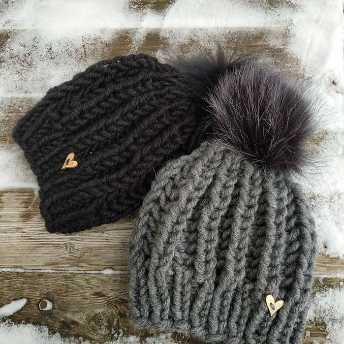 Шапки и шалове ръчно плетени