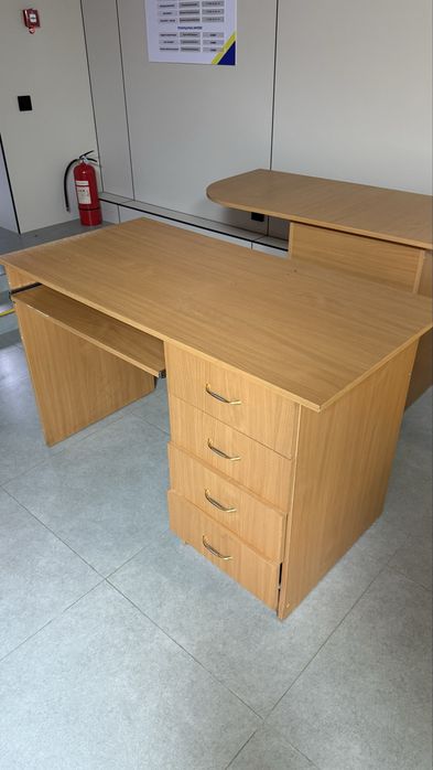 Стол офисный продам