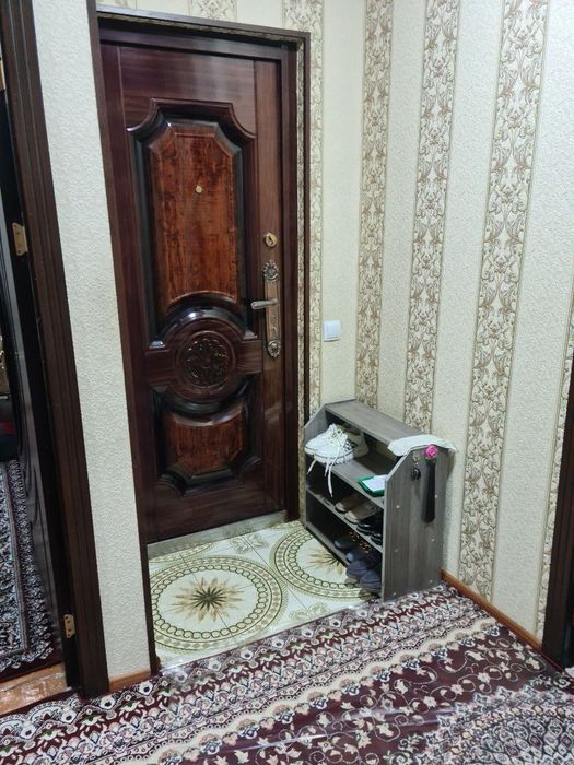 Сотилади 2/2/4 Коракамиш 2/4