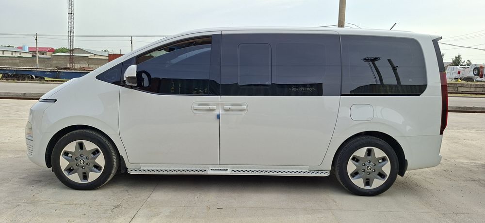 Hyundai Staria 1,6 Turbo Hybrid