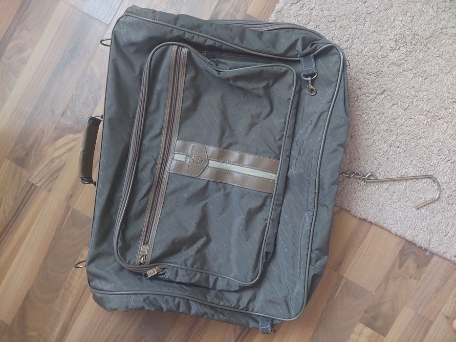 Geanta transport,port-costum haine,rochii,costume ,diverse