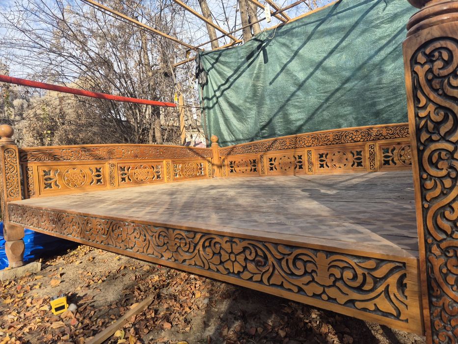 Тапчан деревянный  орех Б/У