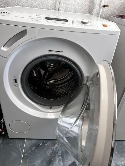 Vand masian de spalat Miele Softronic aproape noua