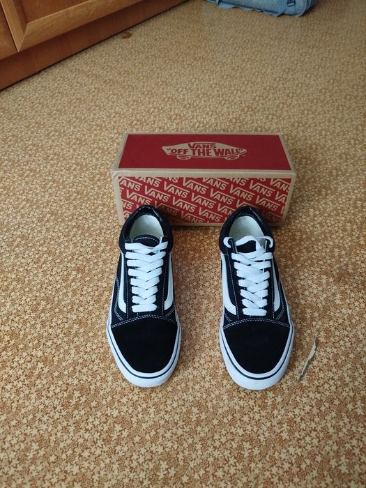Продаю кеды vans