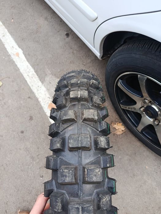 Резина эндуро новая