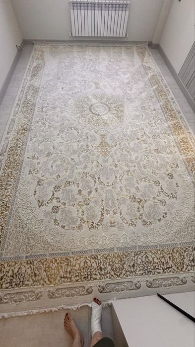 Продам шелковый ковер размер 5*3