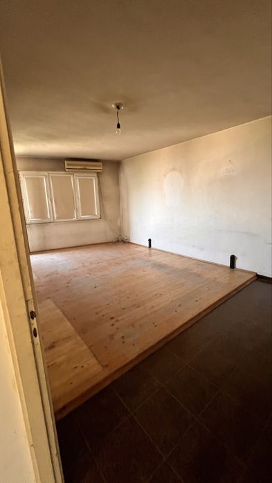 Продава се Тристаен апартамент в Пловдив, Въстанически - 65 кв.м за 1599 €/кв.м - Снимка #1