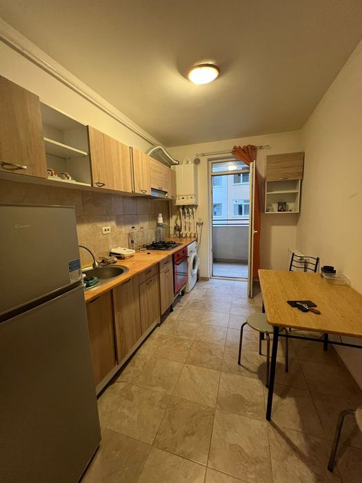 Închiriez apartament 2 camere