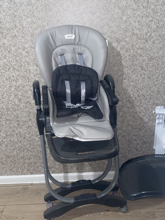 Продам стульчик для кормления TEKNUM