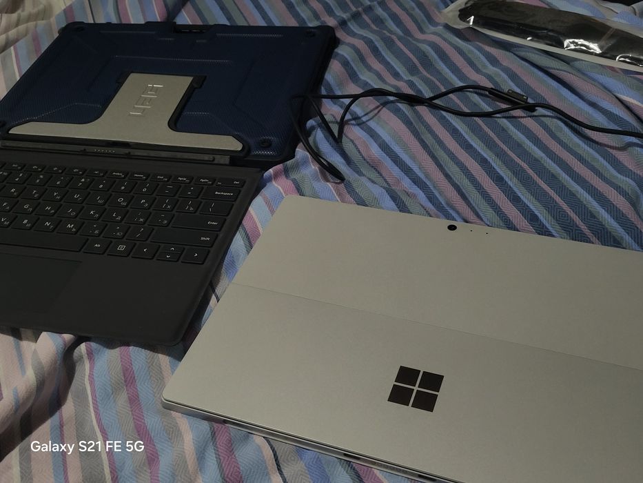Microsoft Surface Pro 5 i5 / 4gb