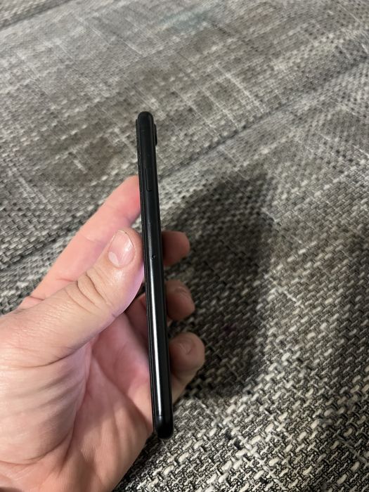 iPhone SE 2020 128 GB baterie 84% totul original