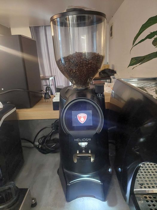 Продавам професионална кафемашина Gaggia Ruby Pro 2GR (двугрупова професионална машина) + Eureka Helios 65 – професионална кафемелачка