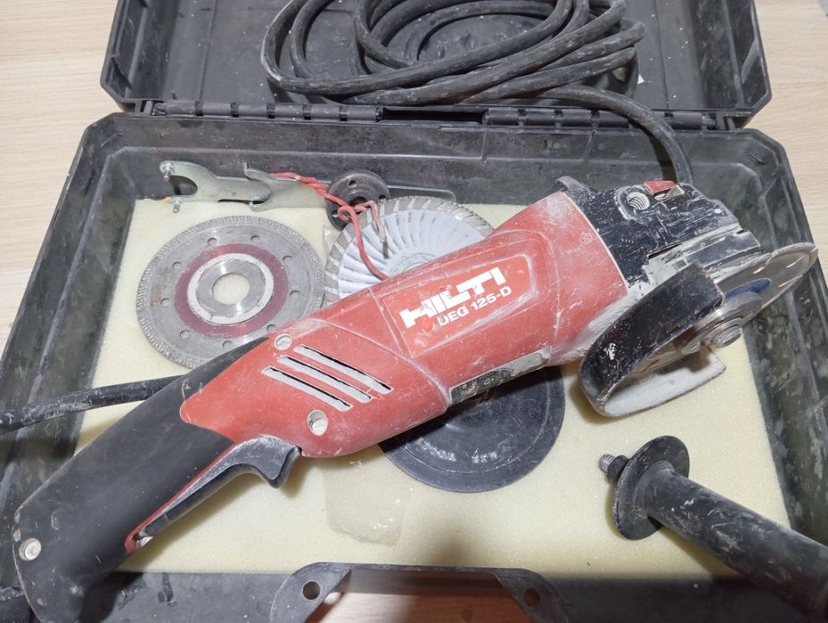 Flex și fierăstrău pendular Hilti