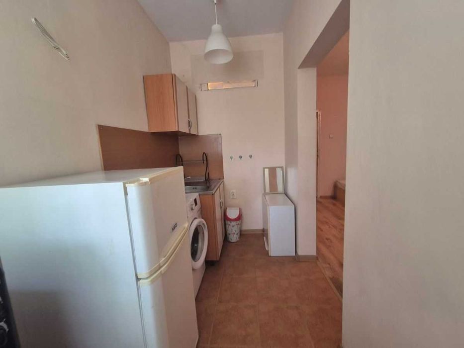 Дава се под наем Едностаен апартамент в Велико Търново, Център - 30 кв.м за 178.5 € - Снимка #1