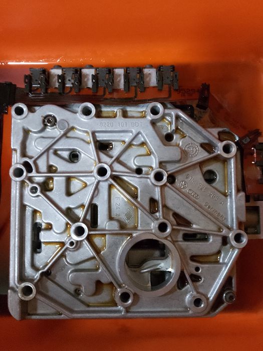 2бр. Голф 4 на части 1.6СР 101к.с , 1.4- 75 к.с
