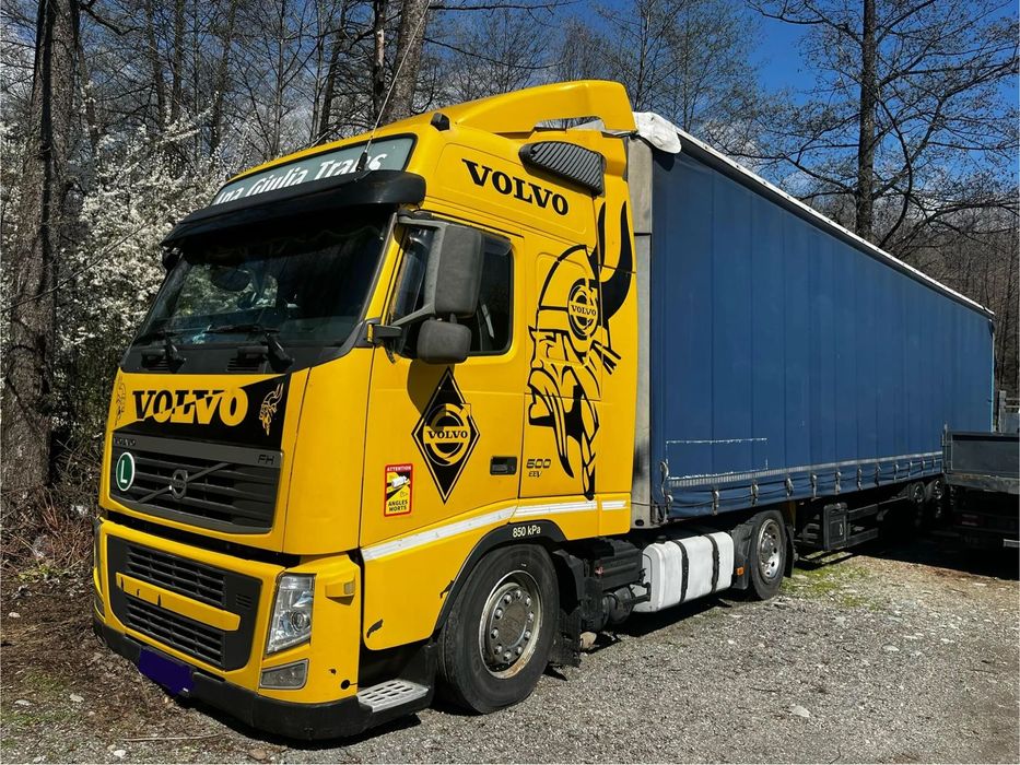 Volvo EEV Vand cap tractor plus semiremorca Smith