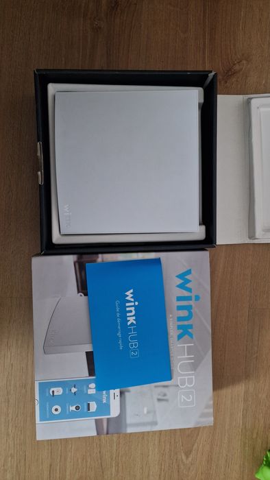 Smart home Wink Hub2 + Senzori efractie si prezenta Zwave