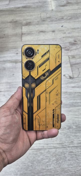 Продам телефон zte nubia