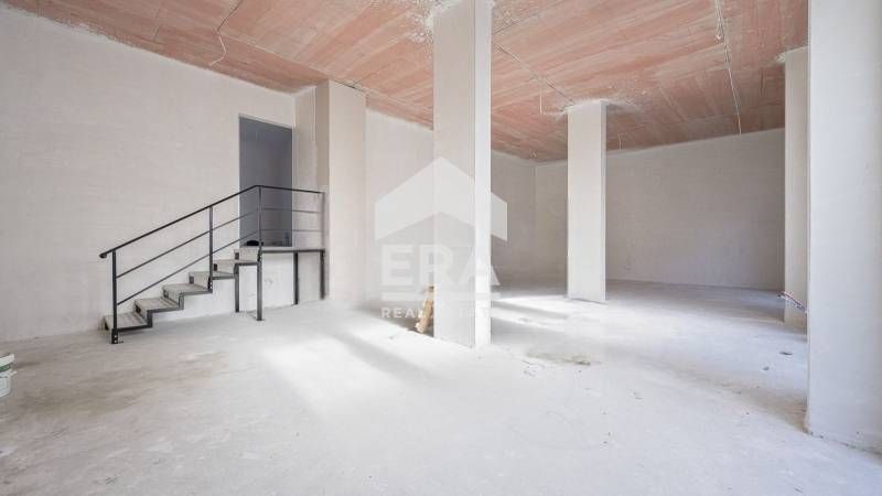 Дава се под наем Магазин в София, Славия - 153 кв.м за 1994.61 € - Снимка #1